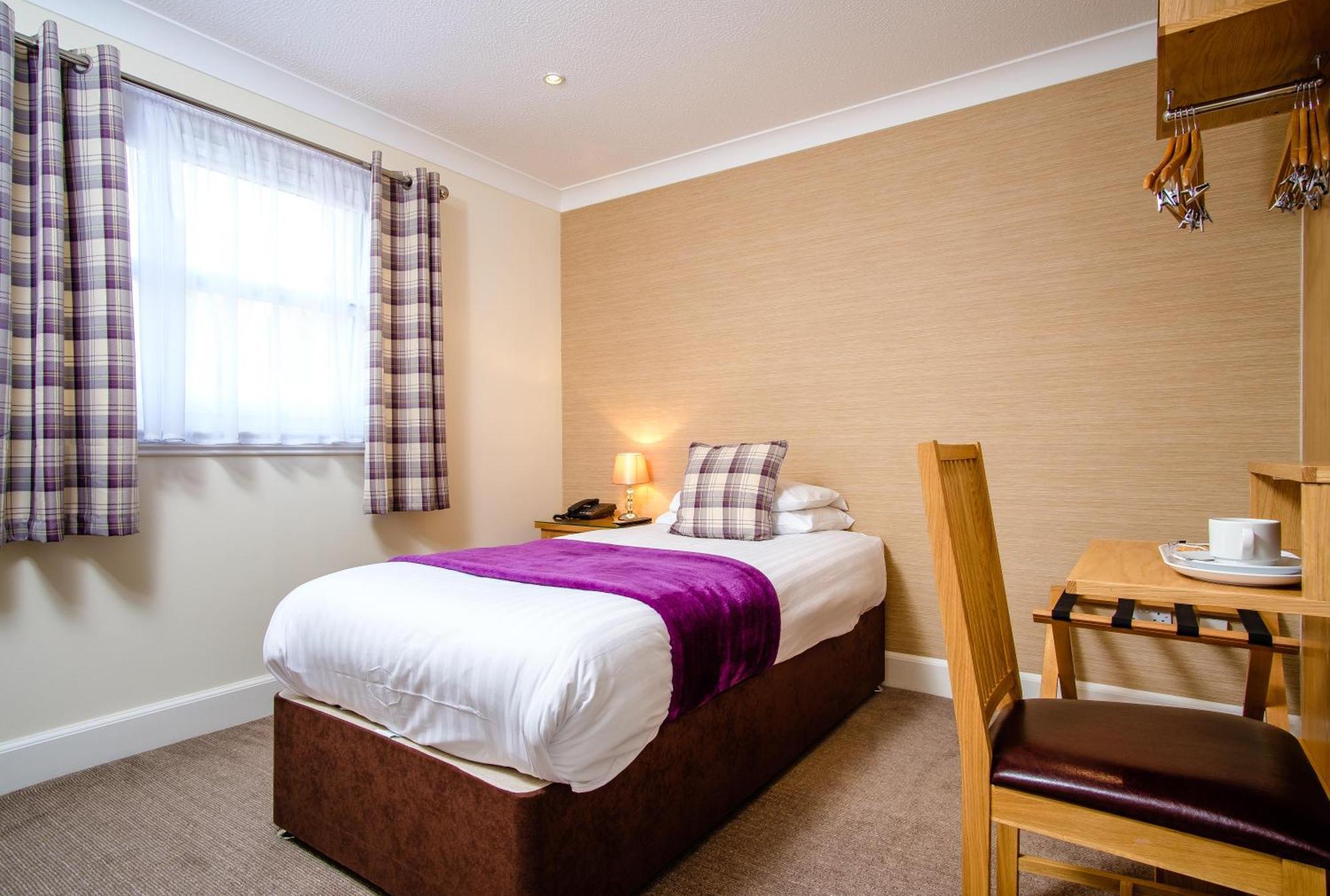Adamson Hotel Dunfermline Extérieur photo