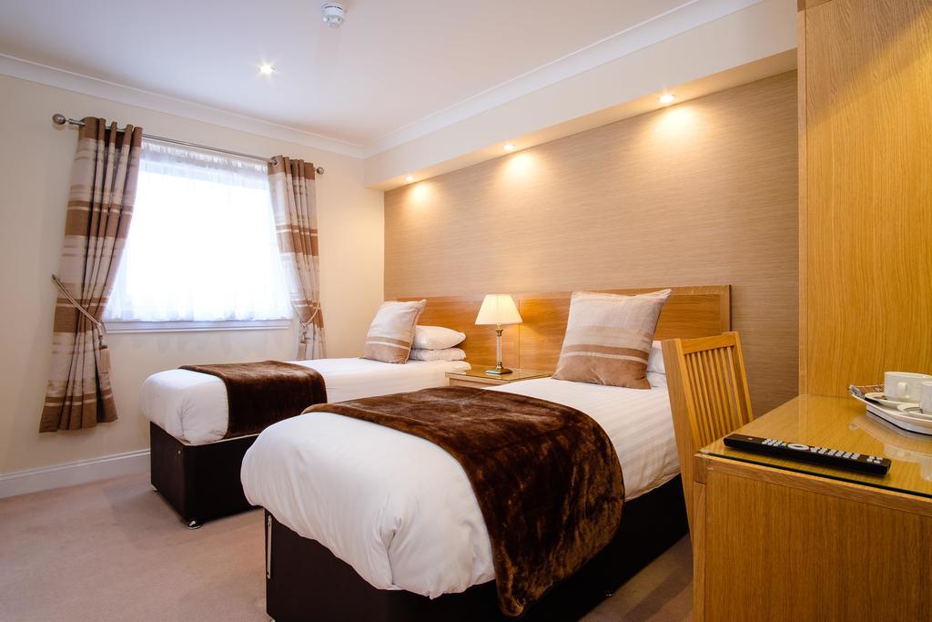 Adamson Hotel Dunfermline Extérieur photo