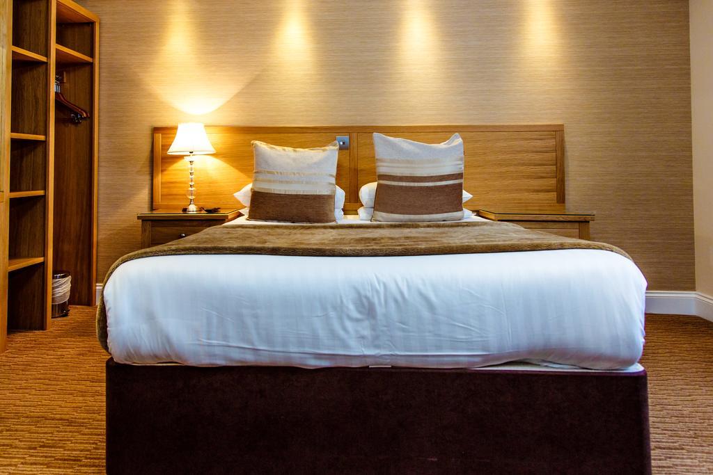Adamson Hotel Dunfermline Extérieur photo
