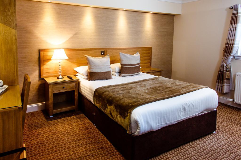 Adamson Hotel Dunfermline Extérieur photo