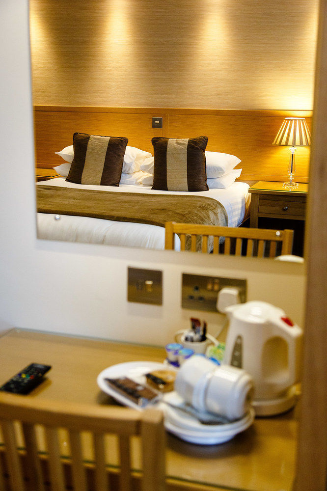 Adamson Hotel Dunfermline Extérieur photo