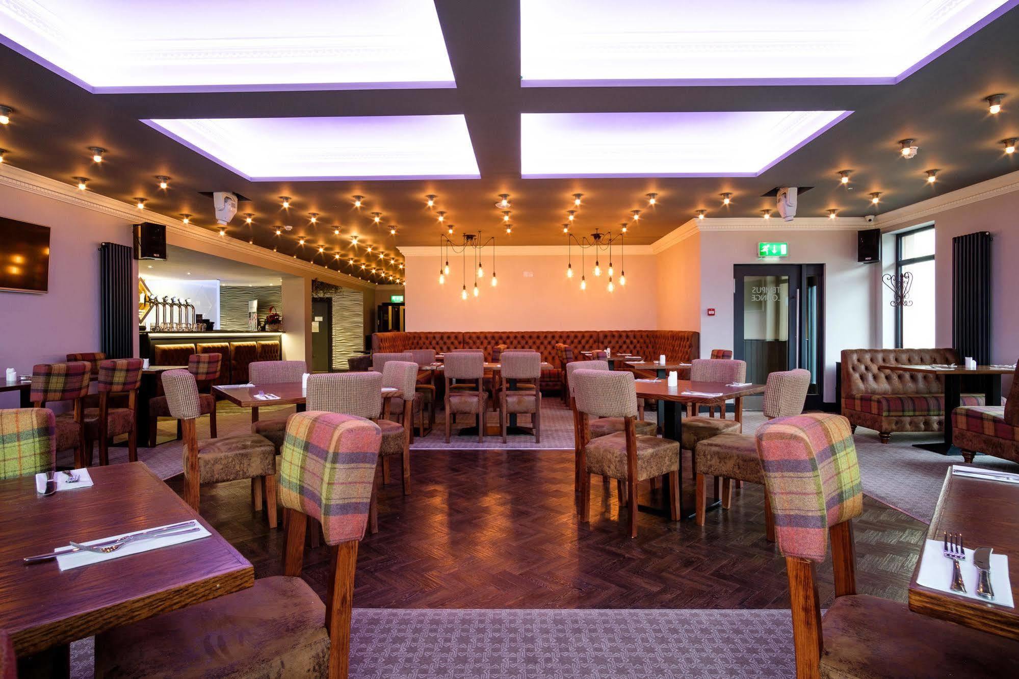 Adamson Hotel Dunfermline Extérieur photo